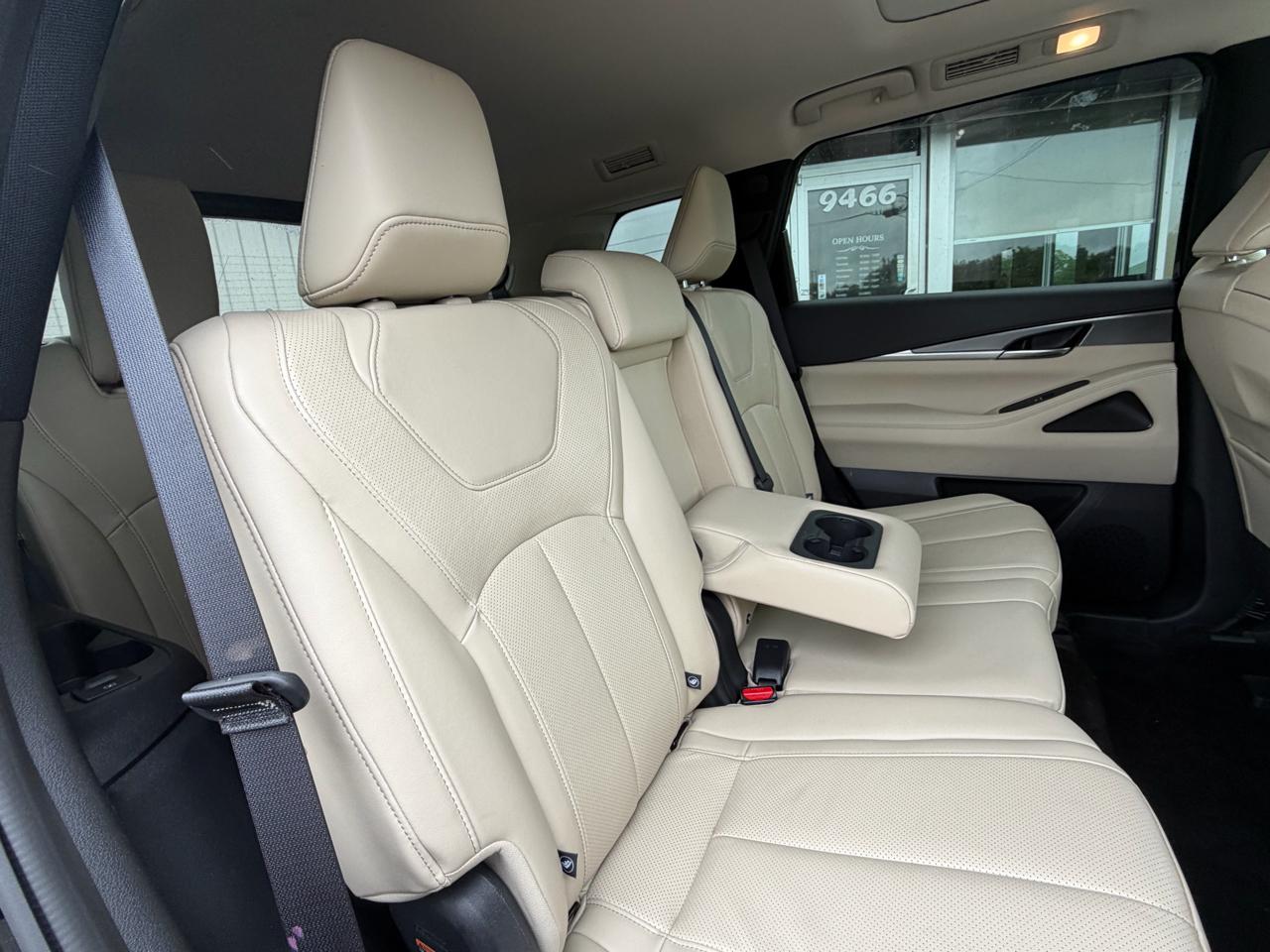Infiniti QX60 LUXE AWD 2024