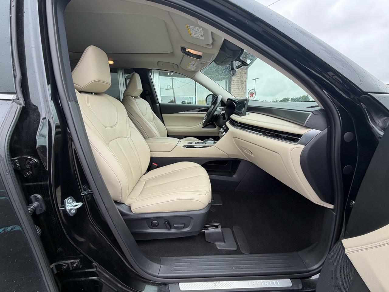 Infiniti QX60 LUXE AWD 2024