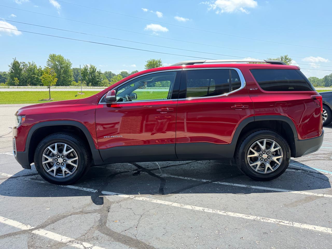 GMC Acadia FWD 4dr SLT 2023