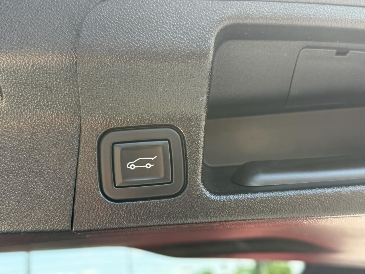 GMC Acadia FWD 4dr SLT 2023
