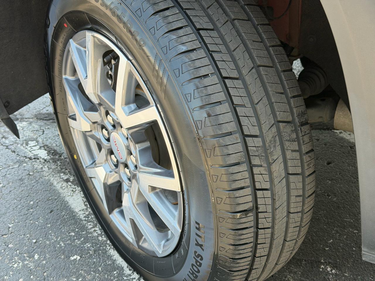 GMC Acadia FWD 4dr SLT 2023