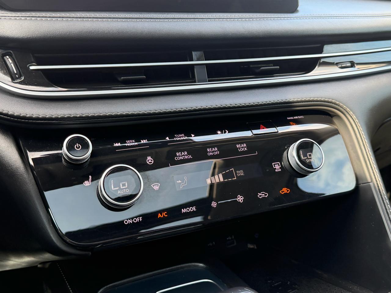 Infiniti QX60 LUXE AWD 2024