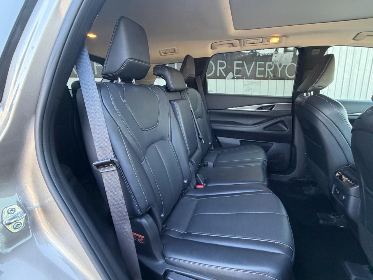 Infiniti QX60 LUXE AWD 2024