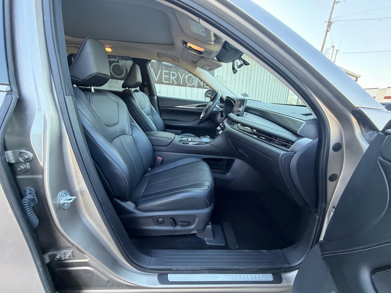 Infiniti QX60 LUXE AWD 2024