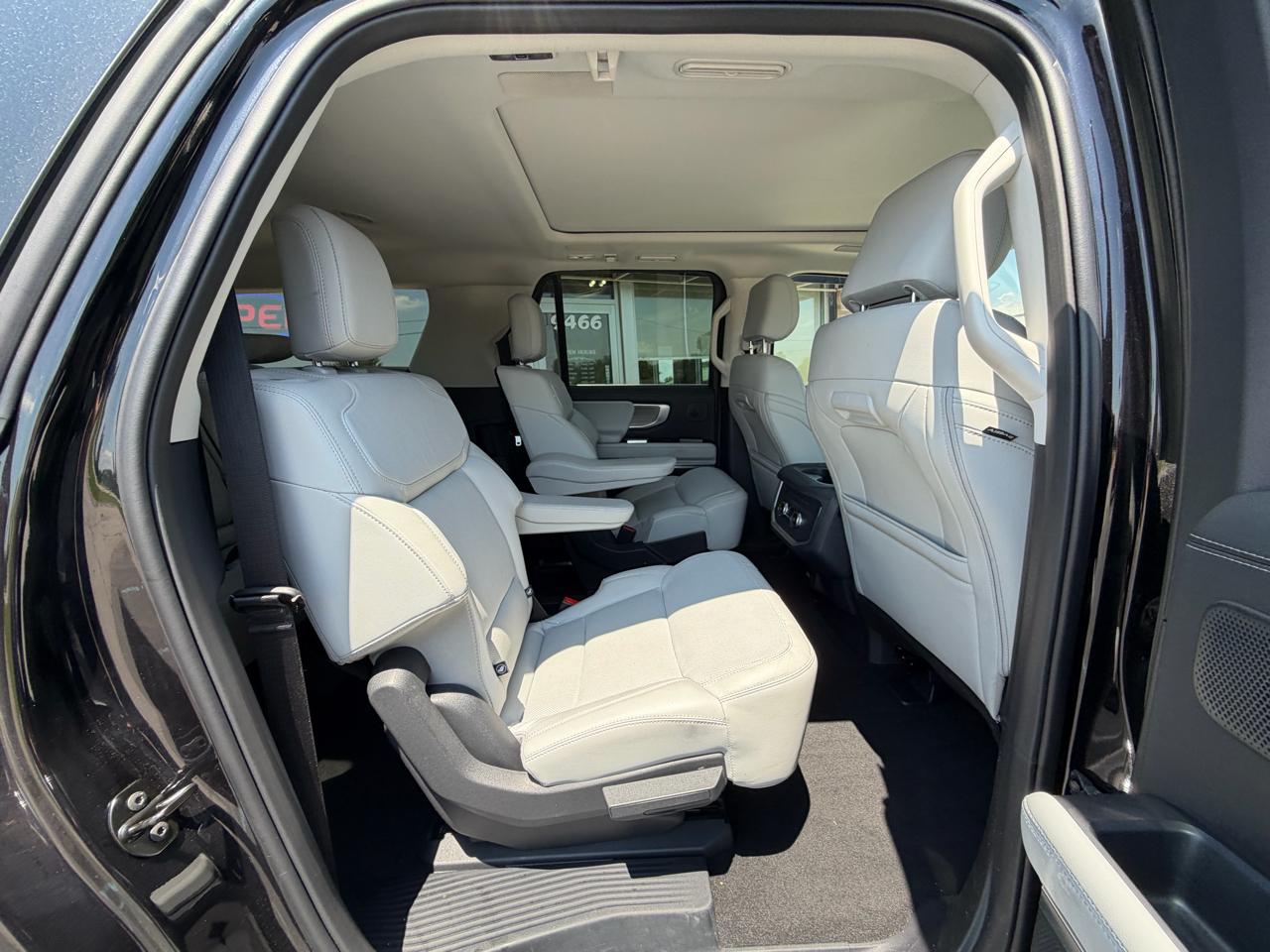 Ford Expedition Max Platinum 4x4 2025