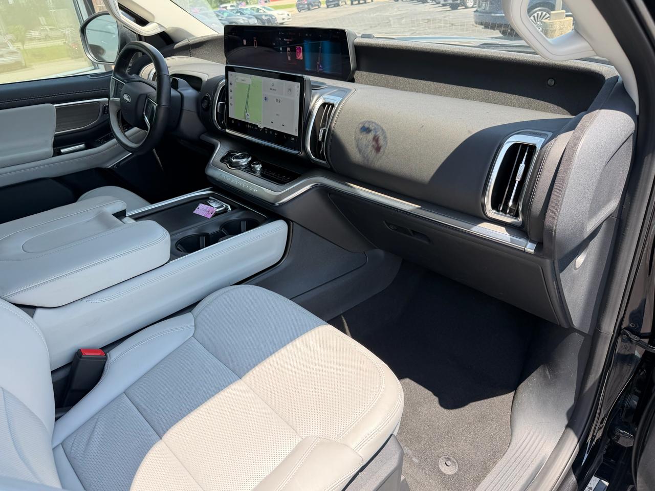 Ford Expedition Max Platinum 4x4 2025