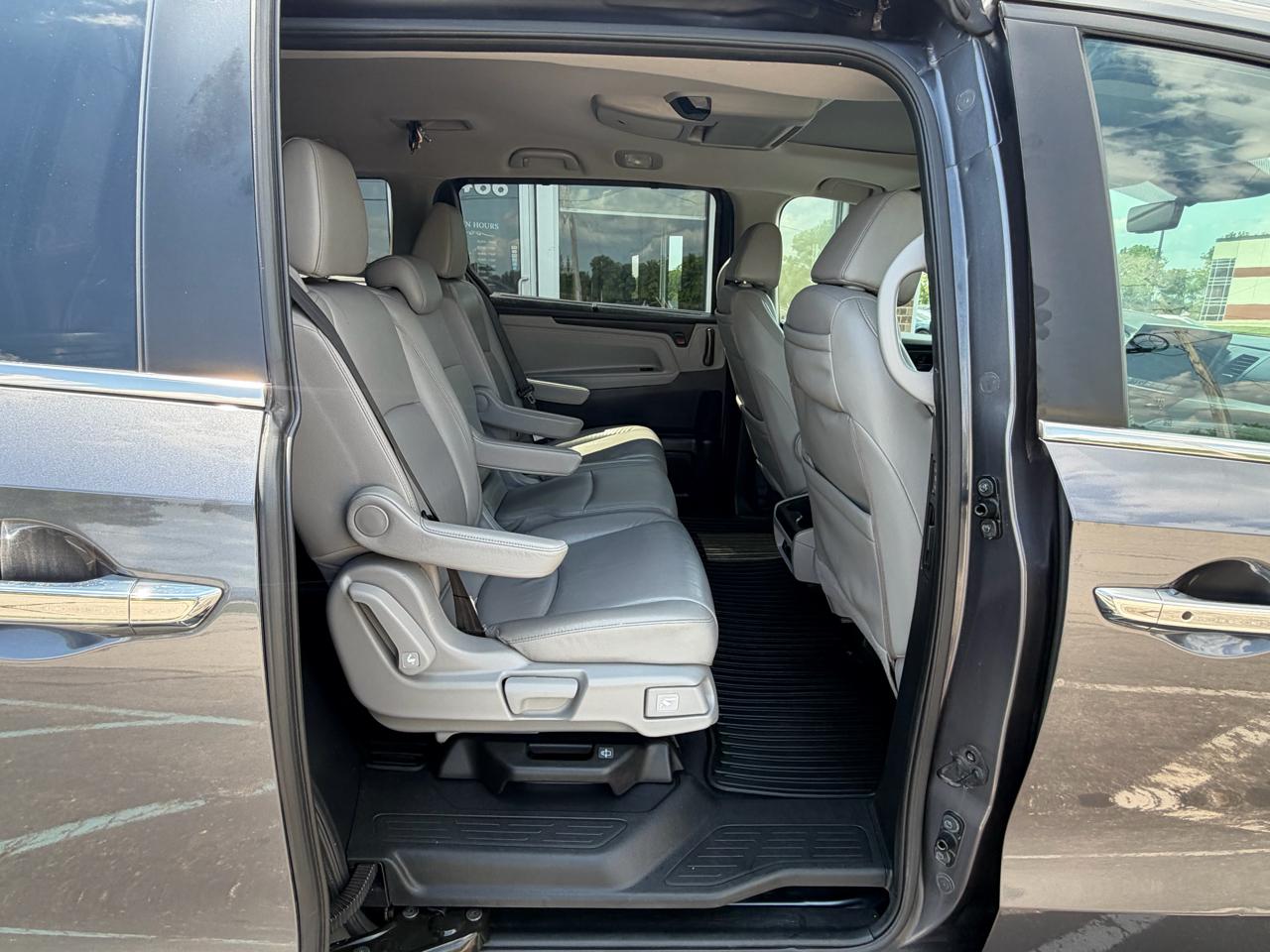 Honda Odyssey Touring Auto 2020
