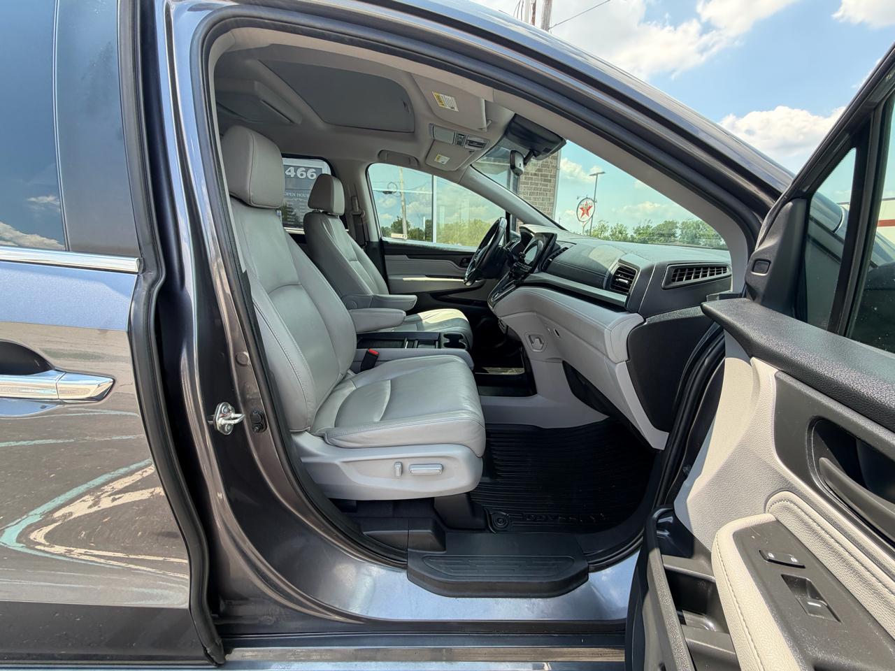 Honda Odyssey Touring Auto 2020