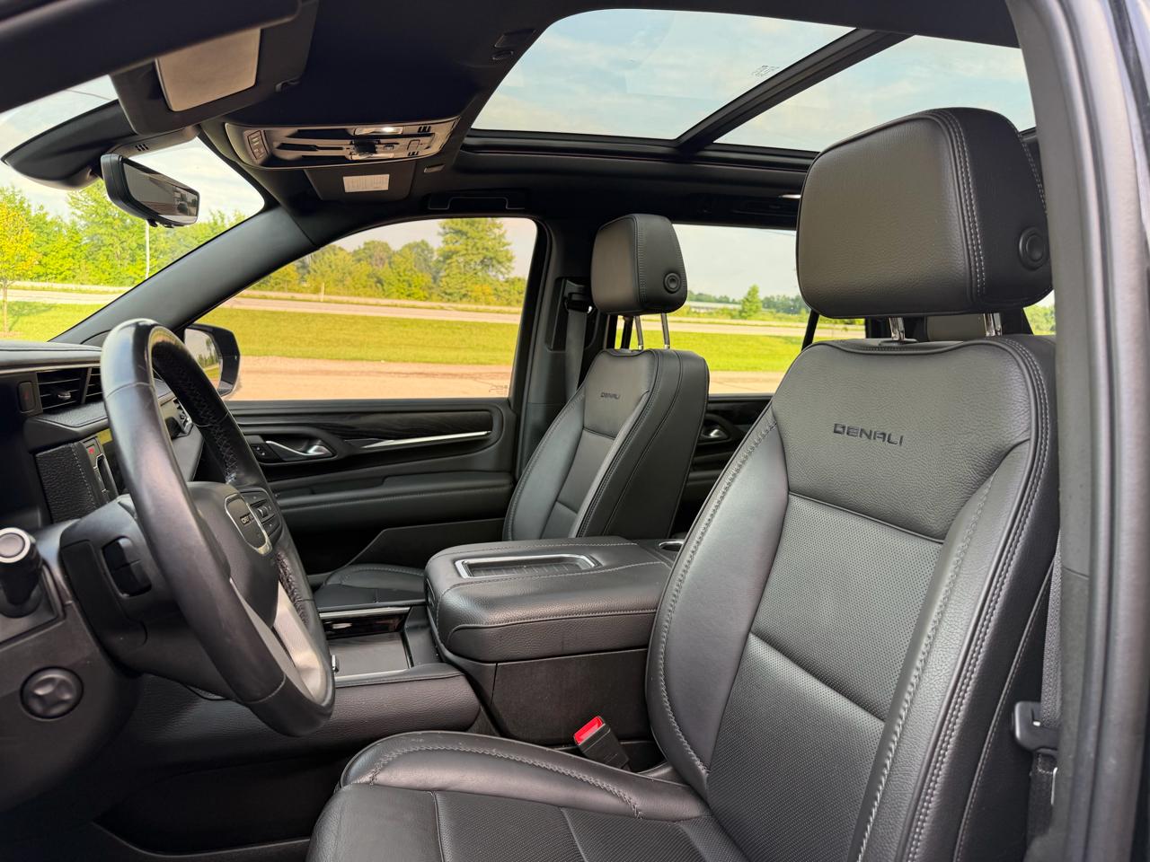 GMC Yukon 4WD 4dr Denali 2022