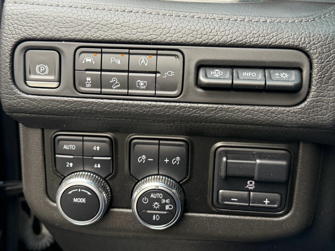 GMC Yukon 4WD 4dr Denali 2022