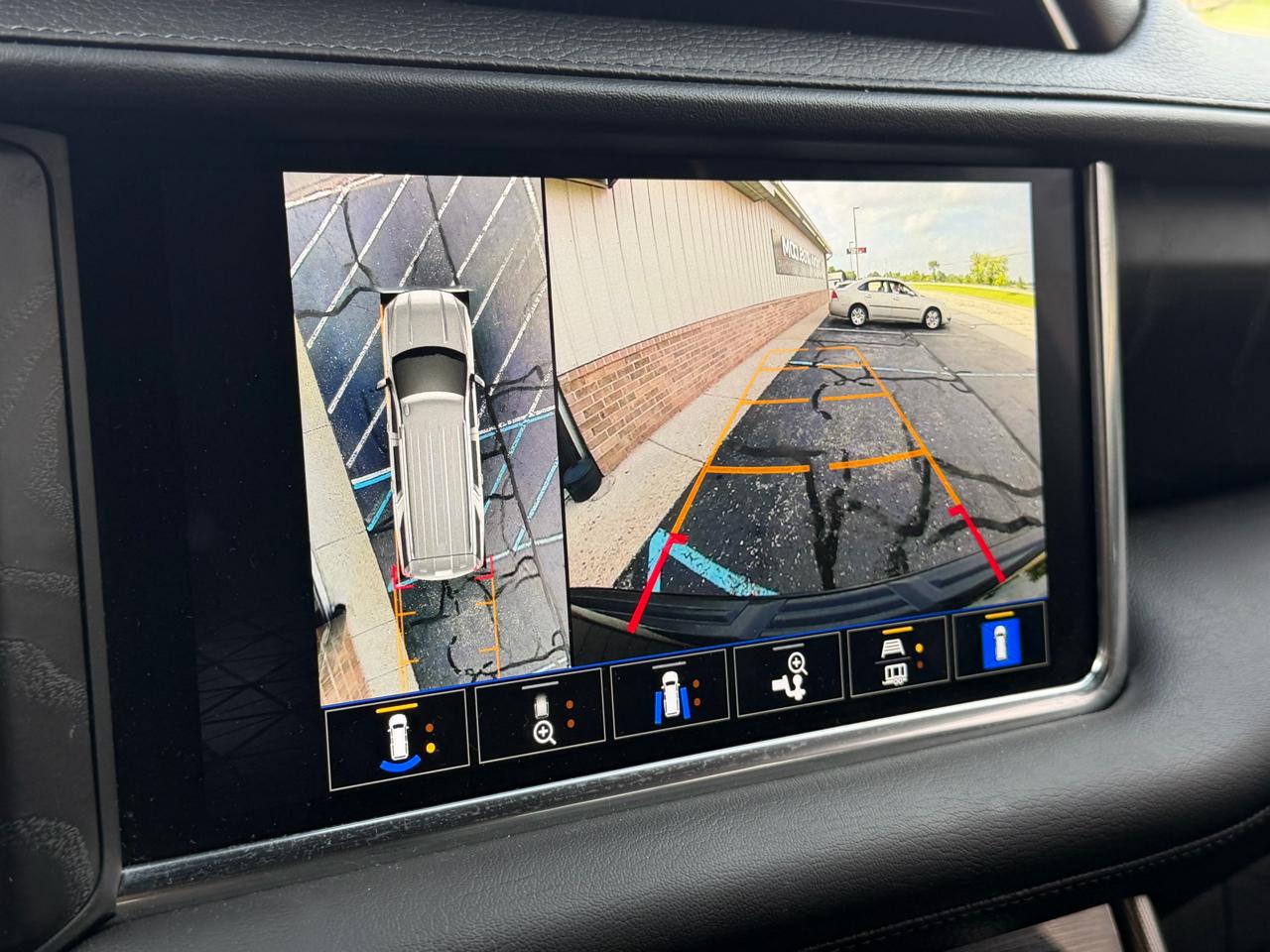 GMC Yukon 4WD 4dr Denali 2022