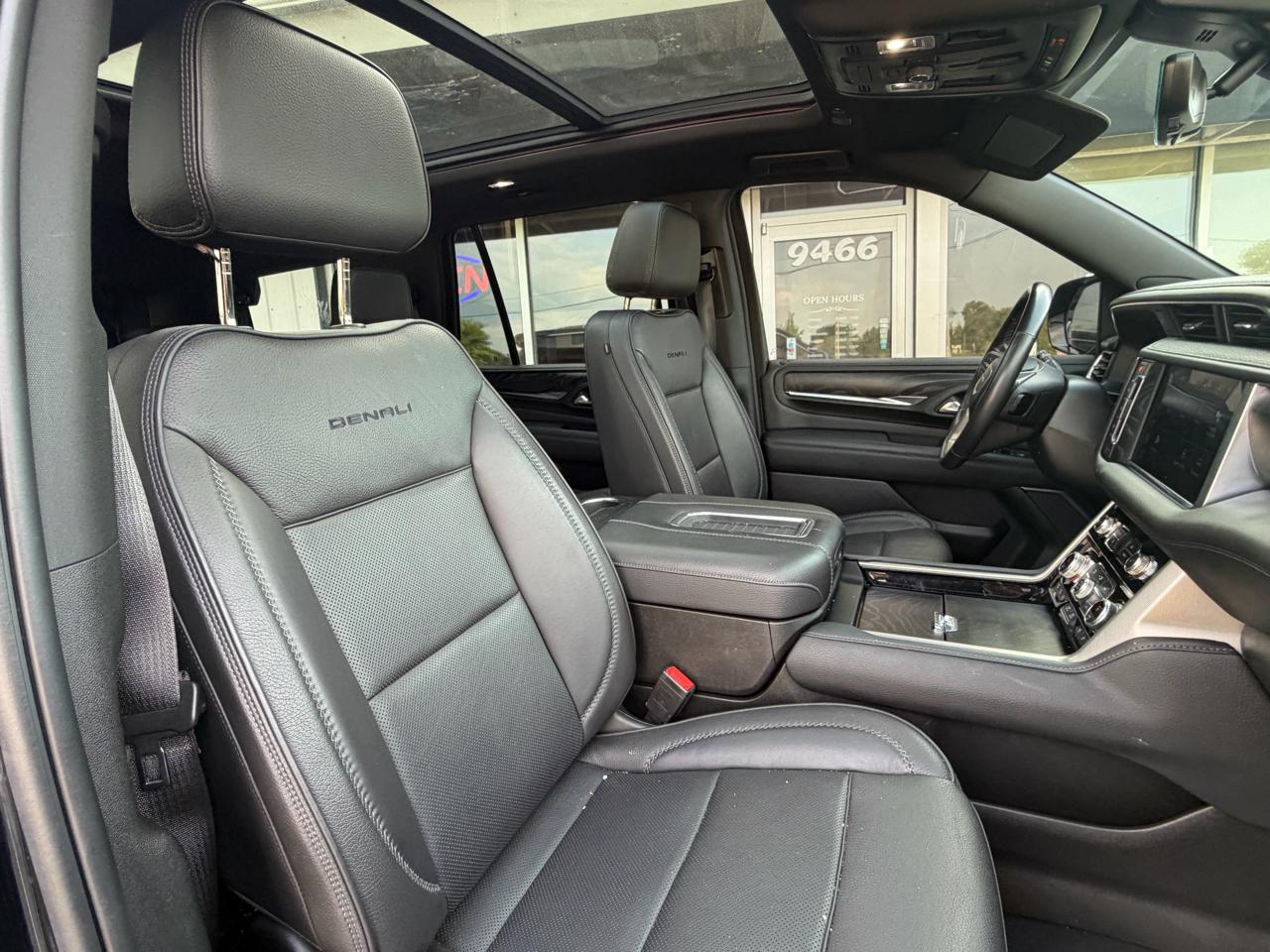GMC Yukon 4WD 4dr Denali 2022