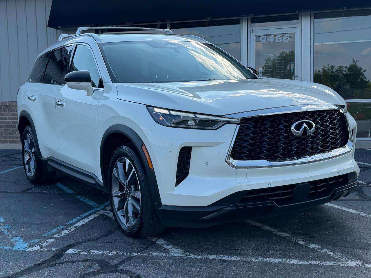 Infiniti QX60 LUXE AWD 2024