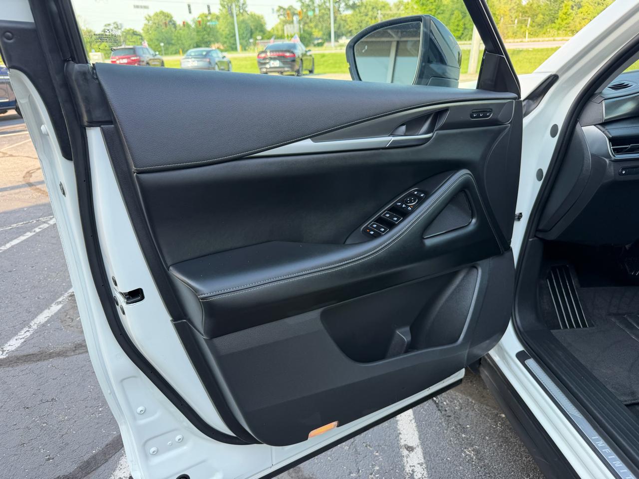 Infiniti QX60 LUXE AWD 2024