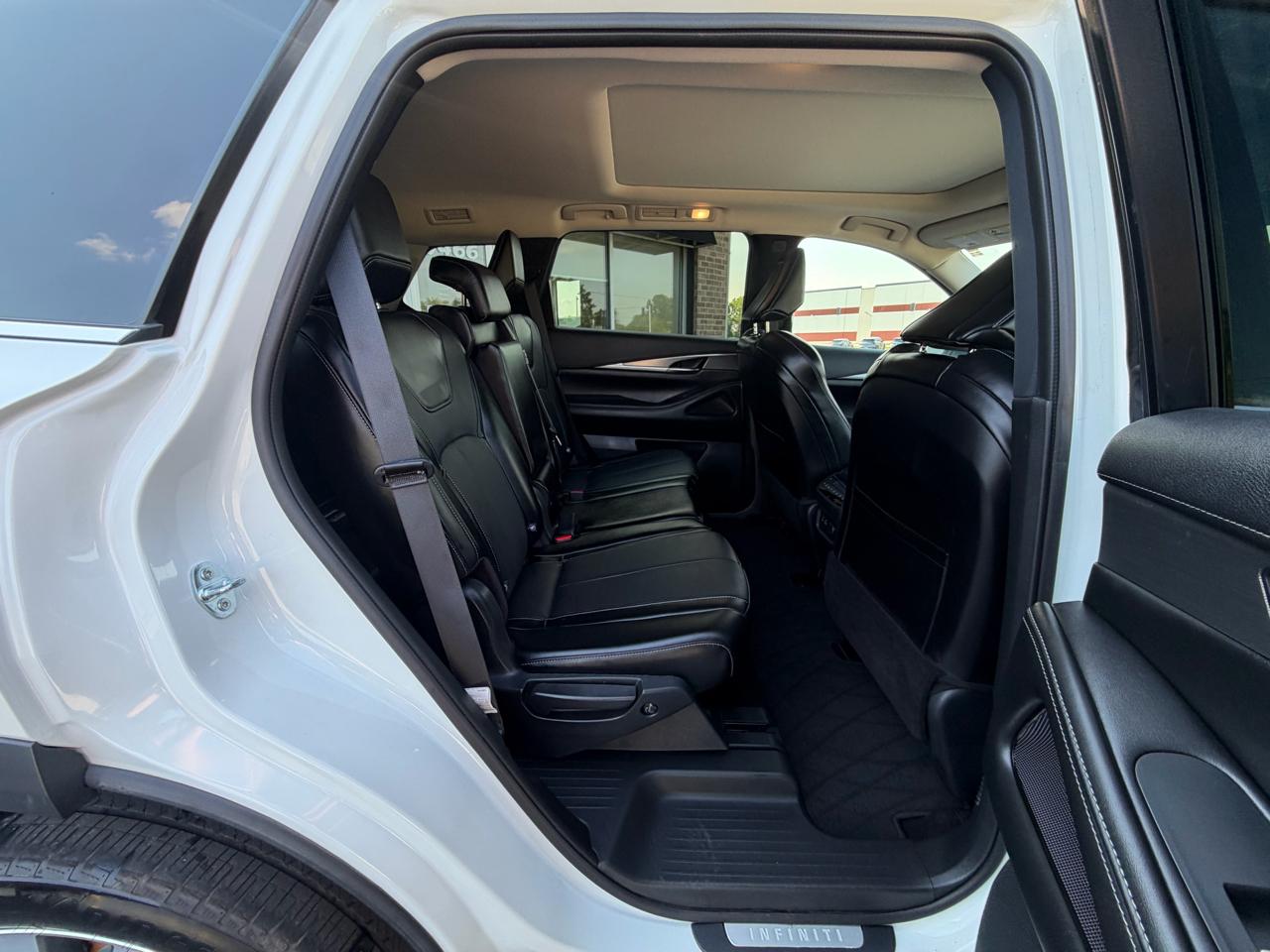 Infiniti QX60 LUXE AWD 2024