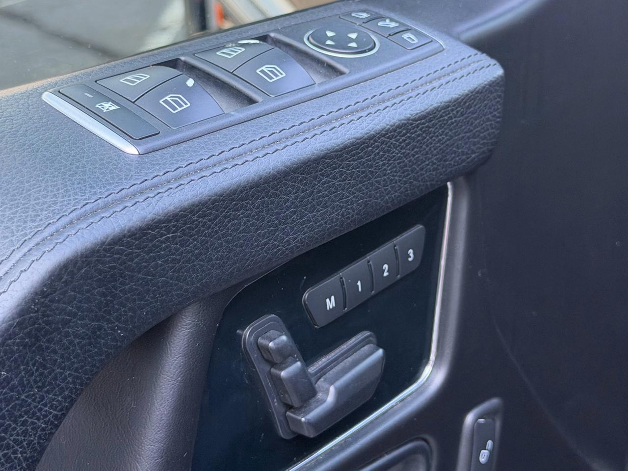 Mercedes-Benz G-Class 4MATIC 4dr G 550 2015