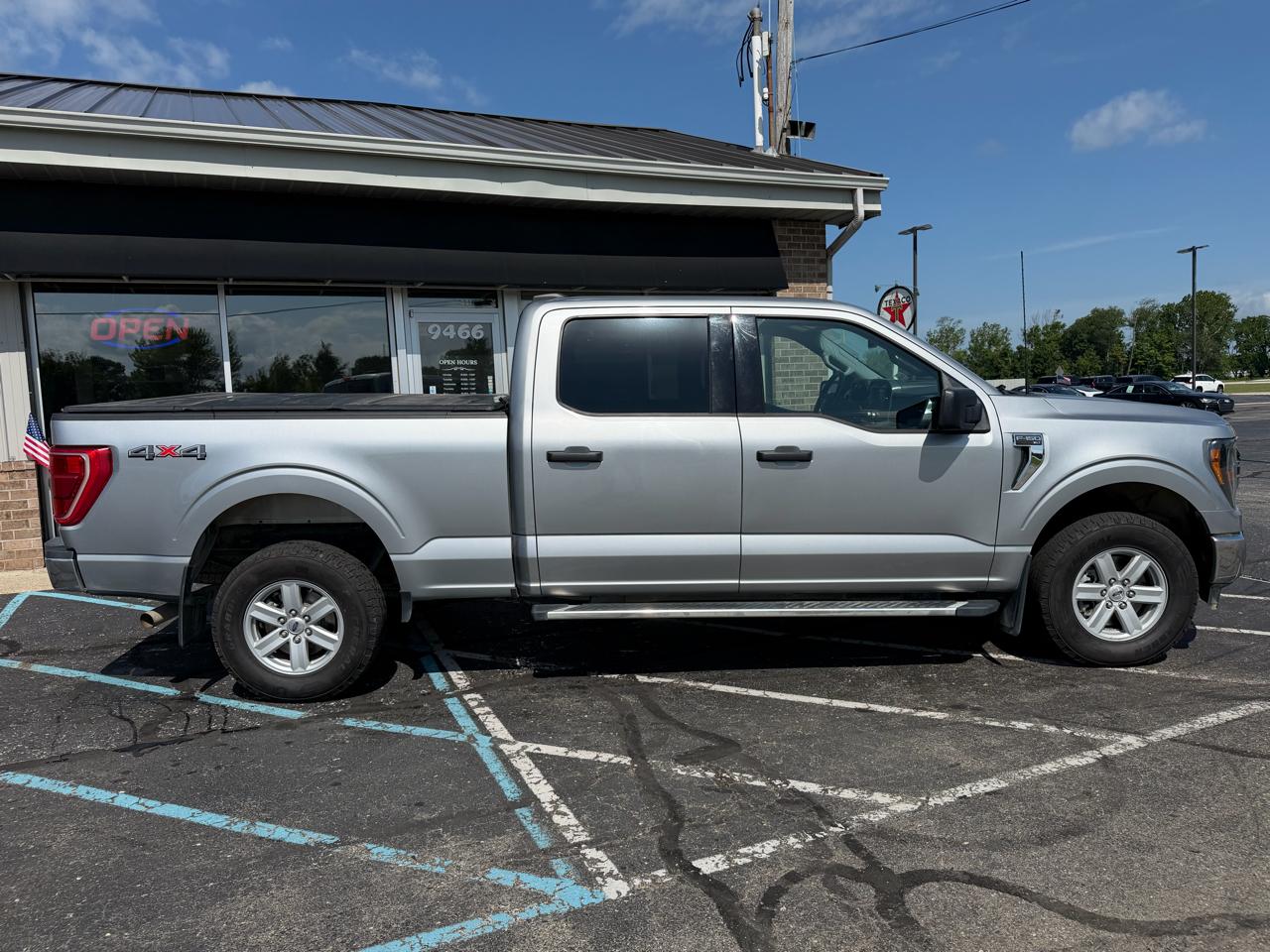 Ford F-150 XLT 4WD SuperCrew 5.5' Box 2023