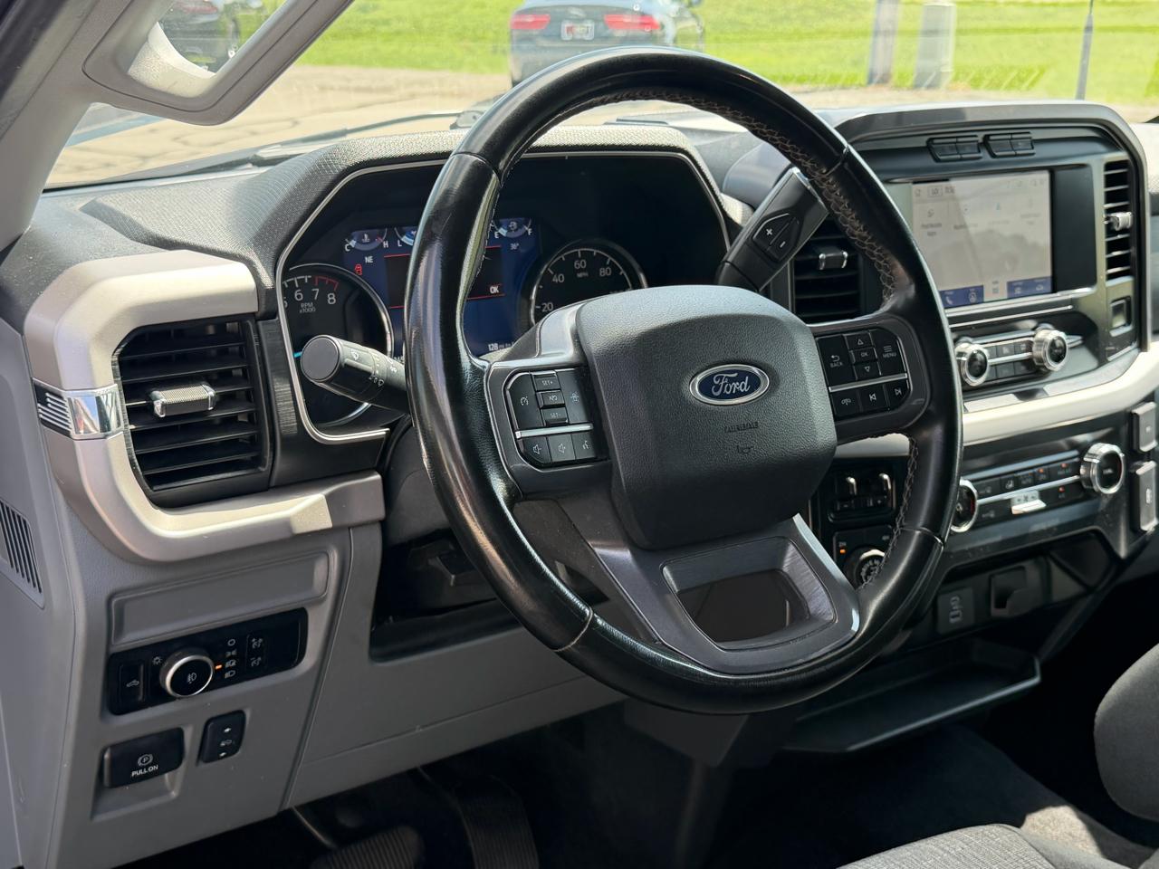 Ford F-150 XLT 4WD SuperCrew 5.5' Box 2023