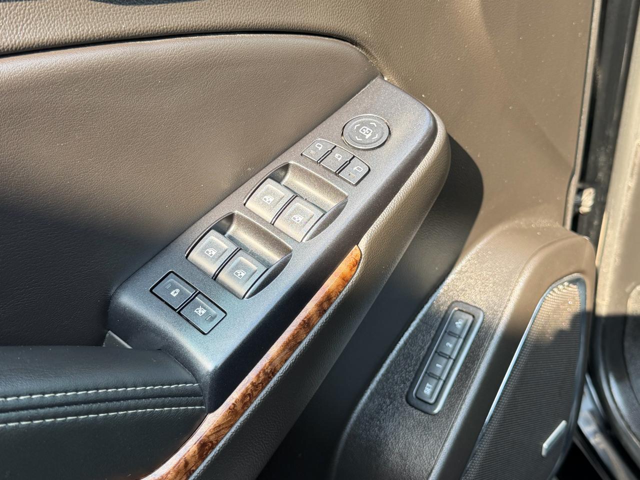 Chevrolet Suburban 4WD 4dr 1500 Premier 2018