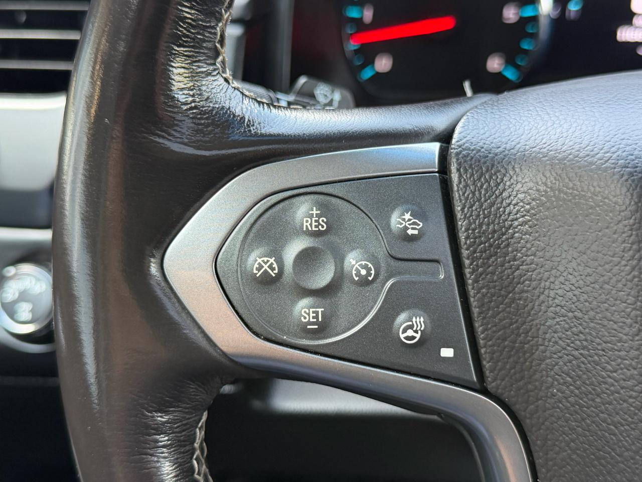 Chevrolet Suburban 4WD 4dr 1500 Premier 2018