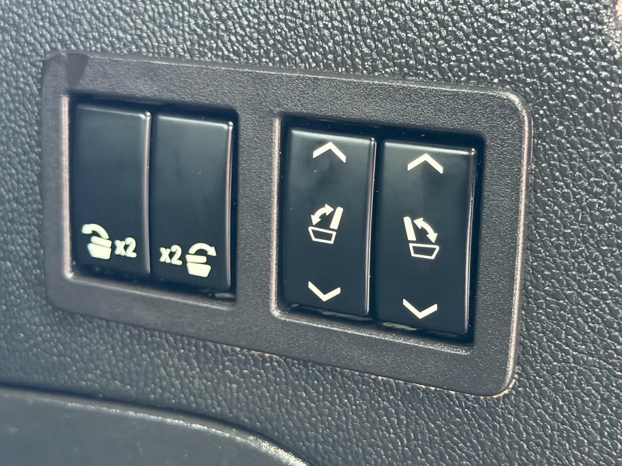 Chevrolet Suburban 4WD 4dr 1500 Premier 2018