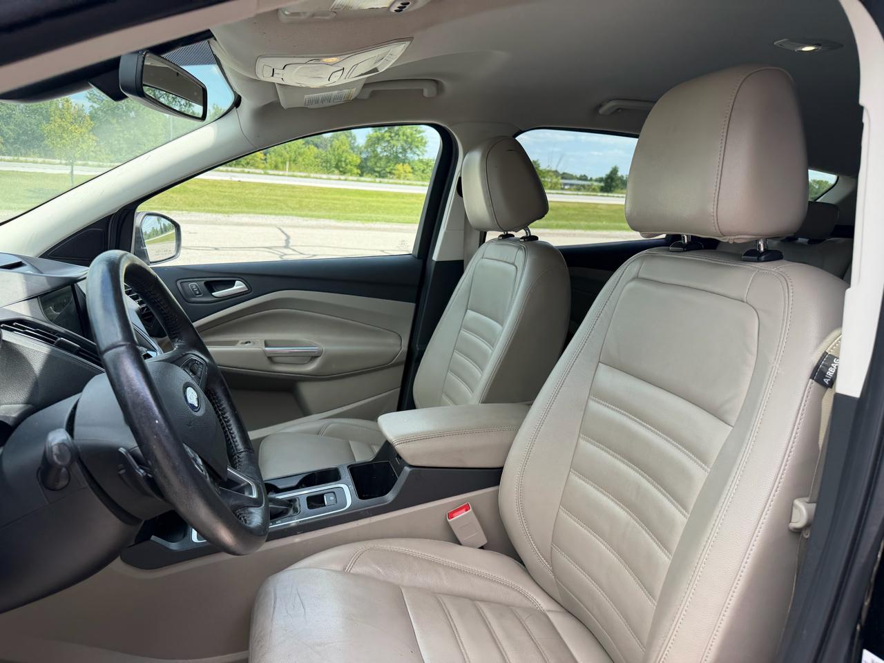 Ford Escape Titanium 4WD 2017