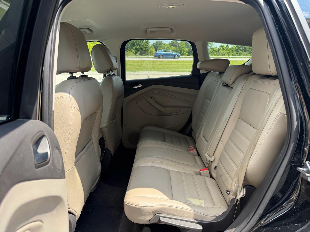 Ford Escape Titanium 4WD 2017
