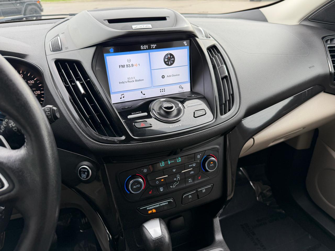 Ford Escape Titanium 4WD 2017