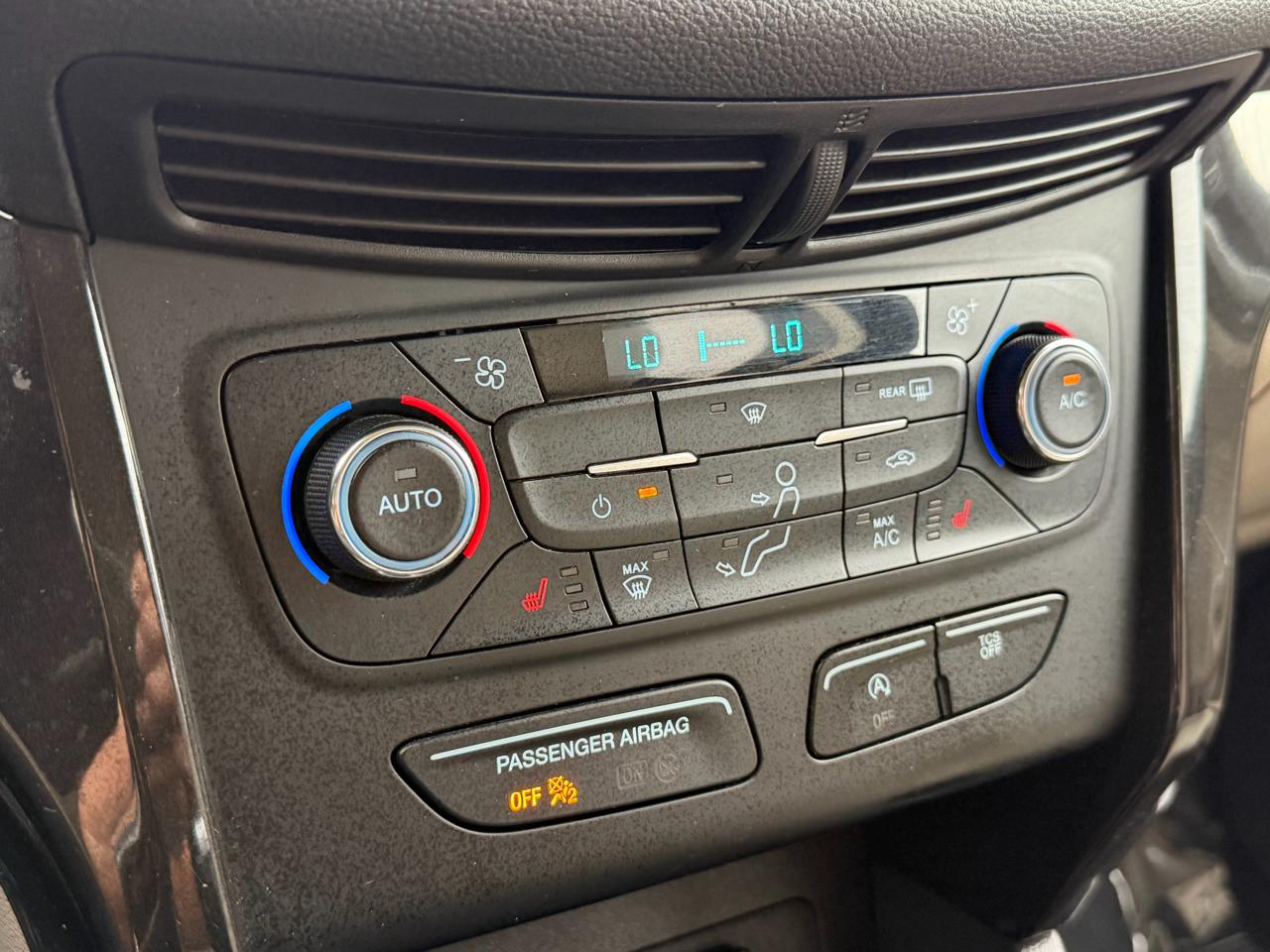 Ford Escape Titanium 4WD 2017