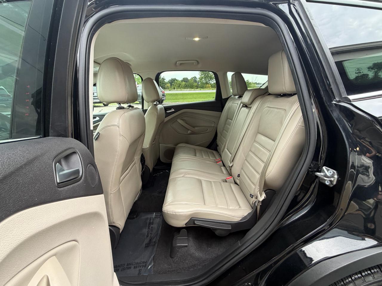 Ford Escape Titanium 4WD 2017