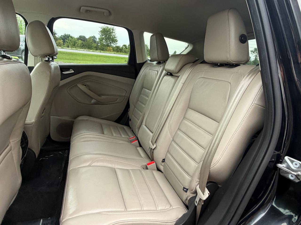Ford Escape Titanium 4WD 2017
