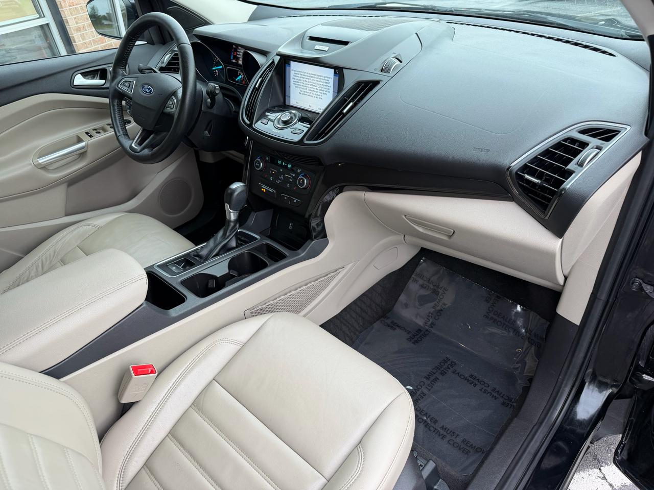 Ford Escape Titanium 4WD 2017