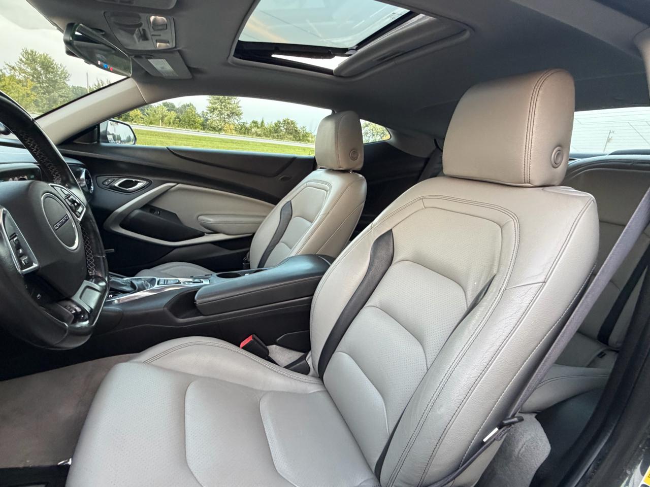 Chevrolet Camaro 2dr Cpe 1LT 2016