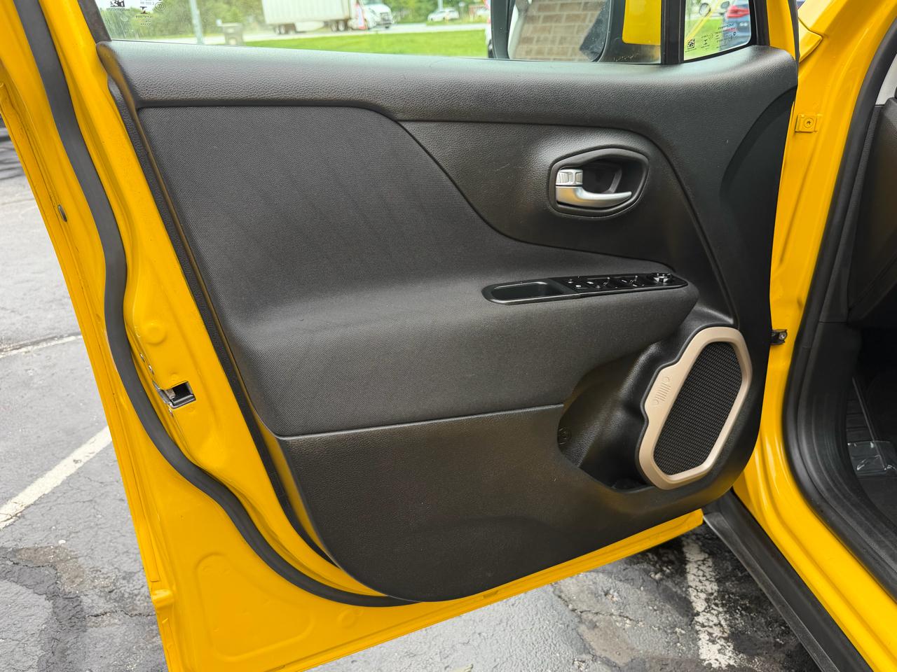 Jeep Renegade 4WD 4dr Latitude 2016