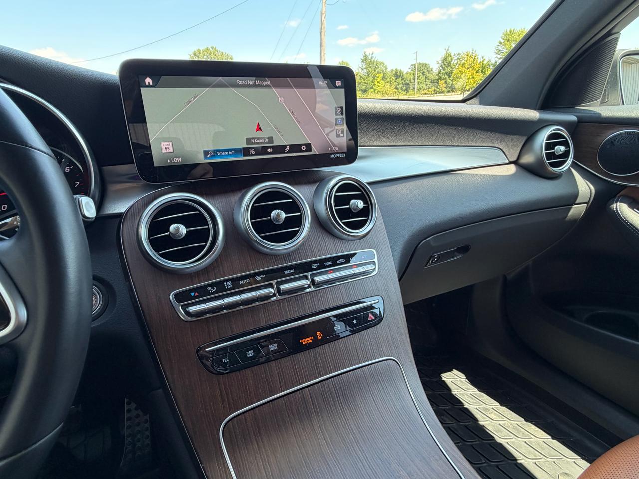 Mercedes-Benz GLC GLC 300 4MATIC SUV 2022