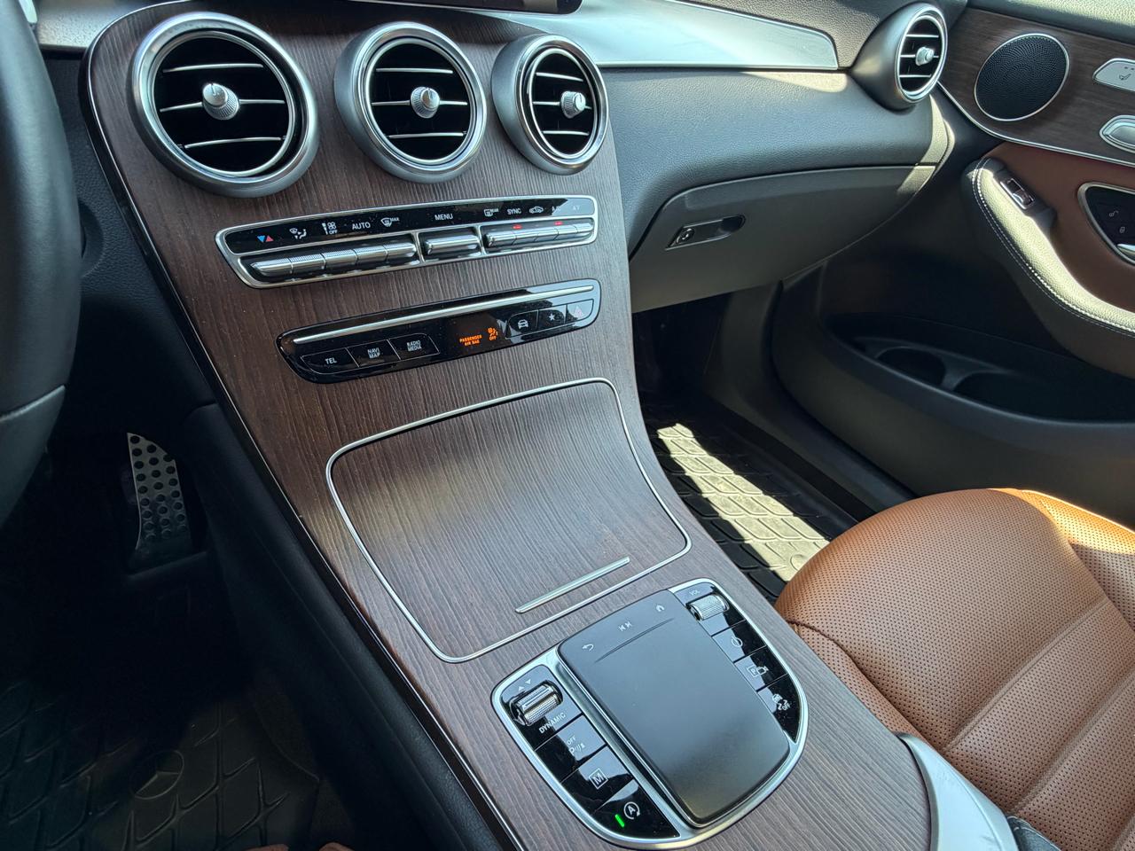 Mercedes-Benz GLC GLC 300 4MATIC SUV 2022