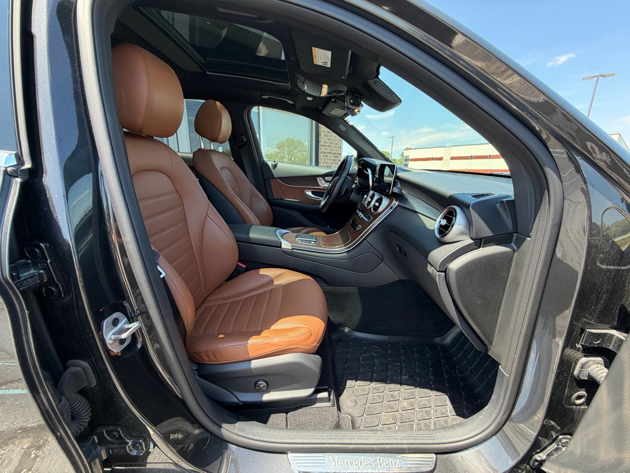 Mercedes-Benz GLC GLC 300 4MATIC SUV 2022