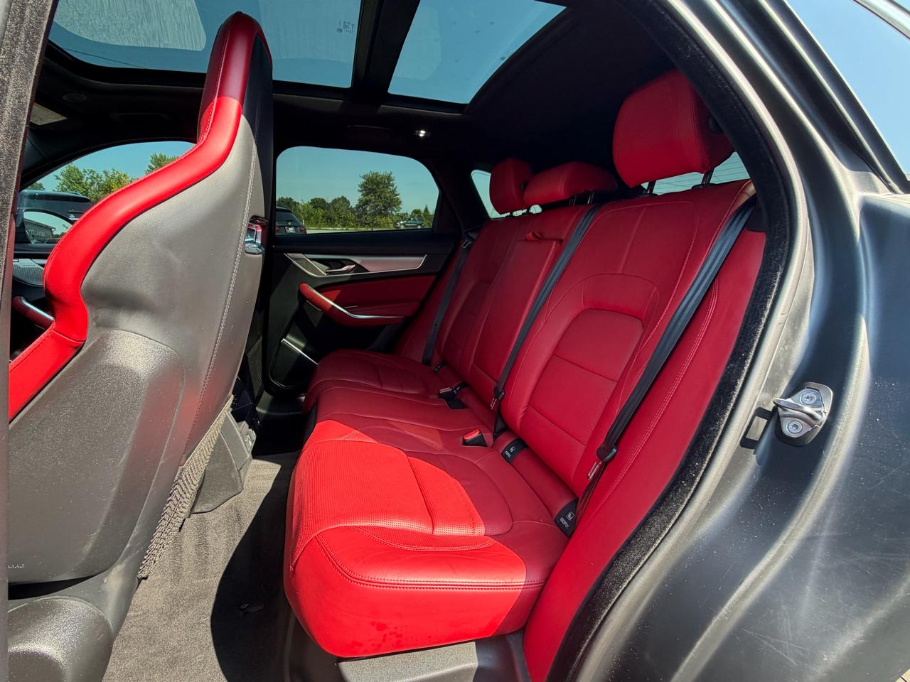 Jaguar F-Pace P400 AWD R-Dynamic S 2021