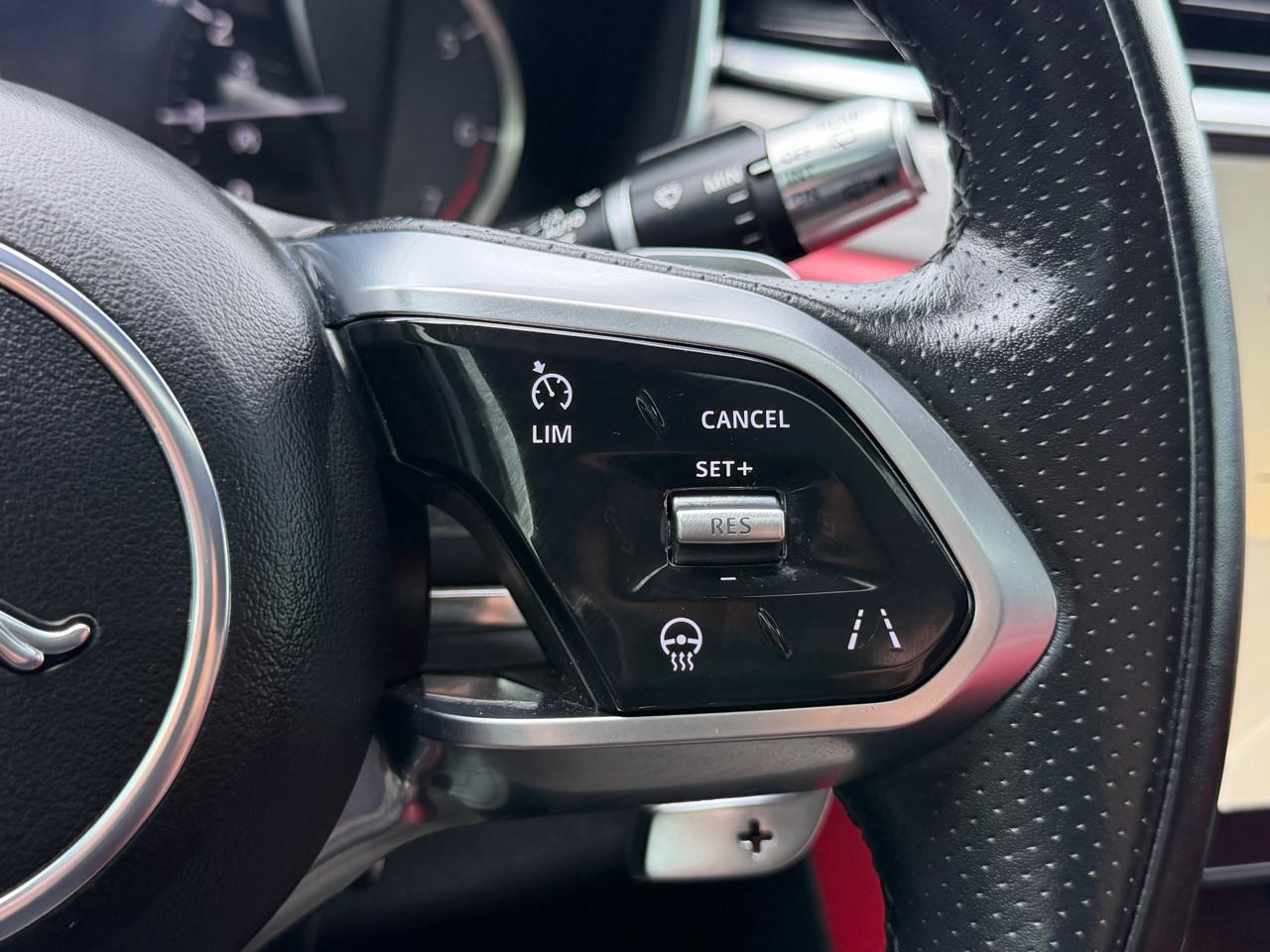 Jaguar F-Pace P400 AWD R-Dynamic S 2021