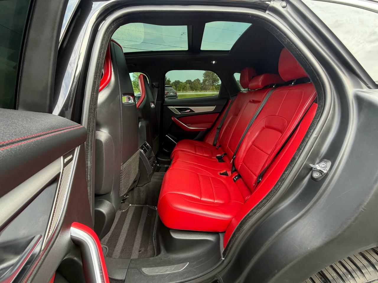 Jaguar F-Pace P400 AWD R-Dynamic S 2021