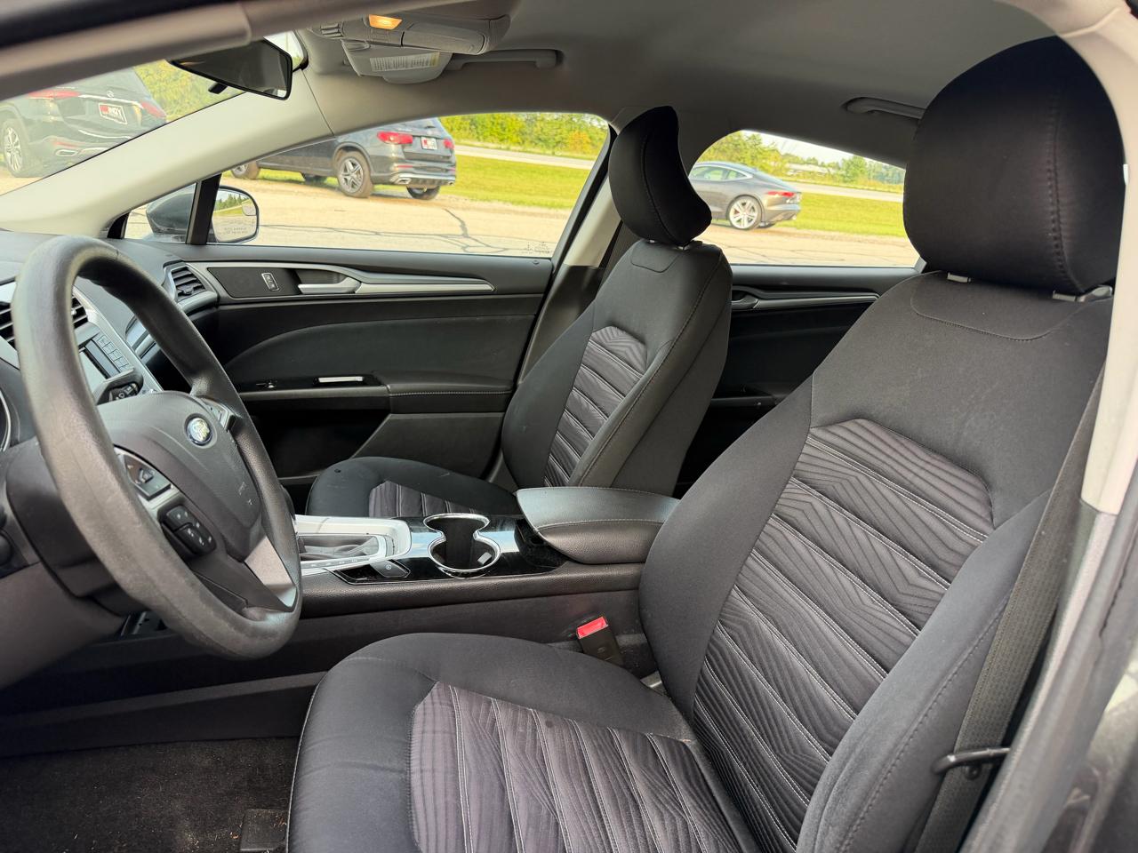 Ford Fusion 4dr Sdn SE FWD 2016