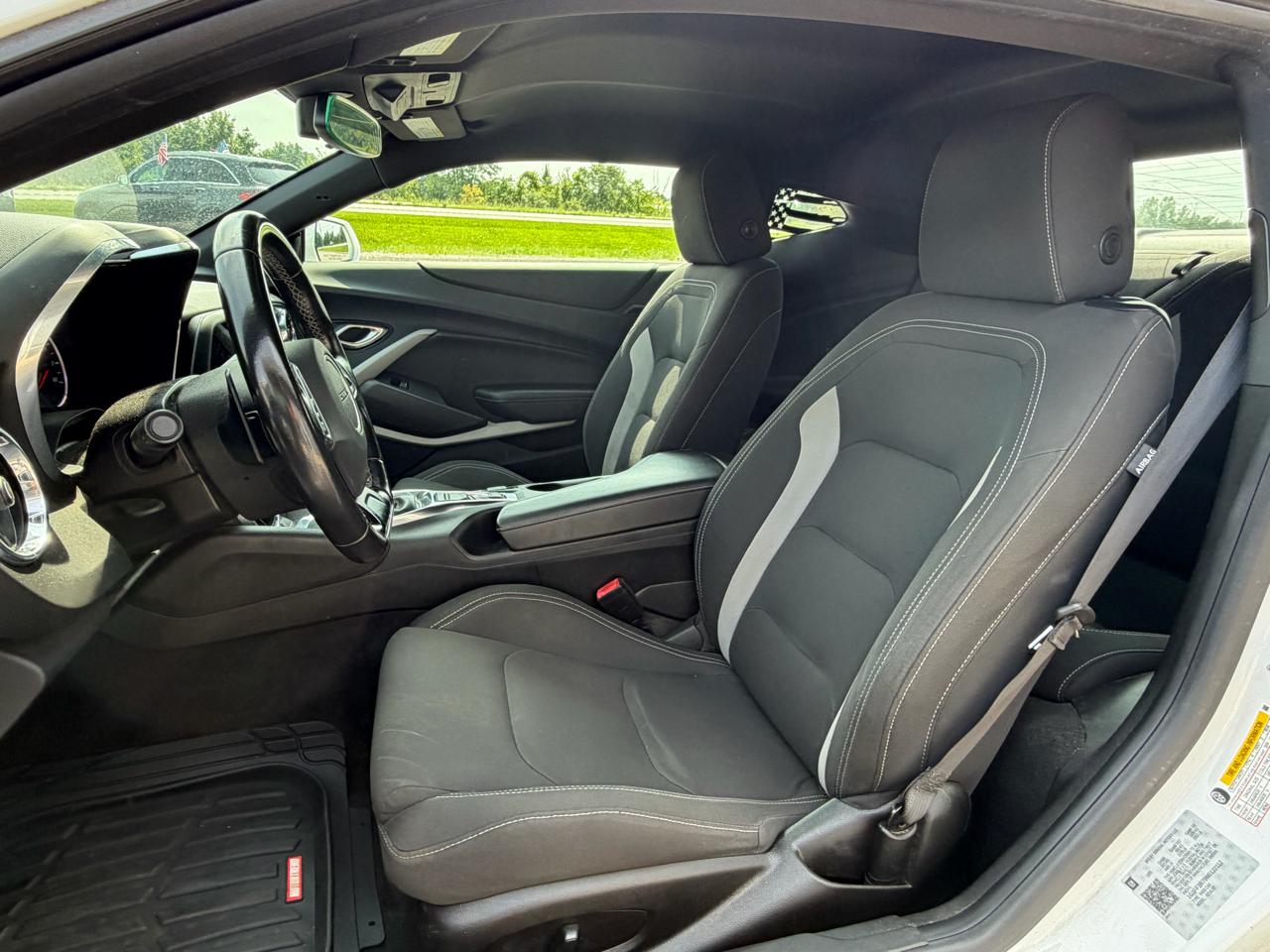 Chevrolet Camaro 2dr Cpe LT1 2021