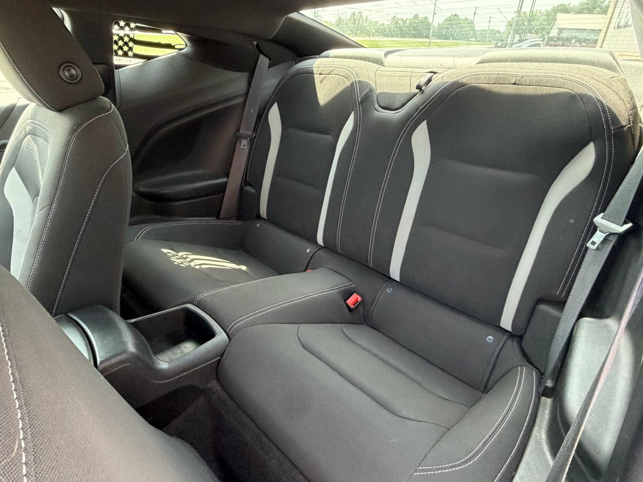 Chevrolet Camaro 2dr Cpe LT1 2021