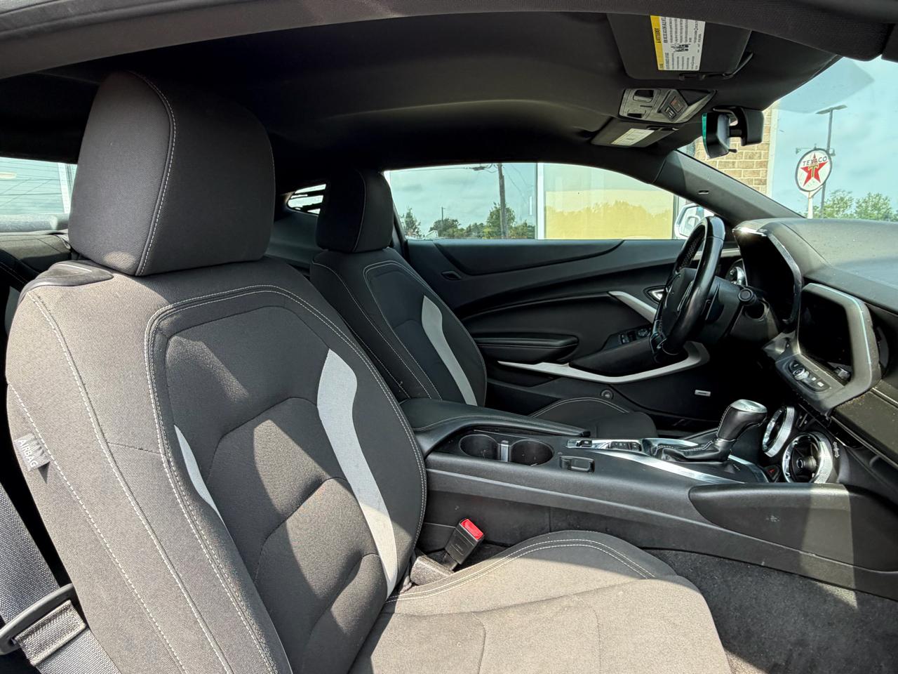 Chevrolet Camaro 2dr Cpe LT1 2021