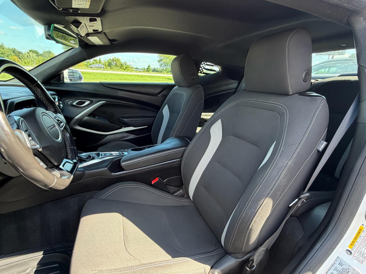 Chevrolet Camaro 2dr Cpe LT1 2021