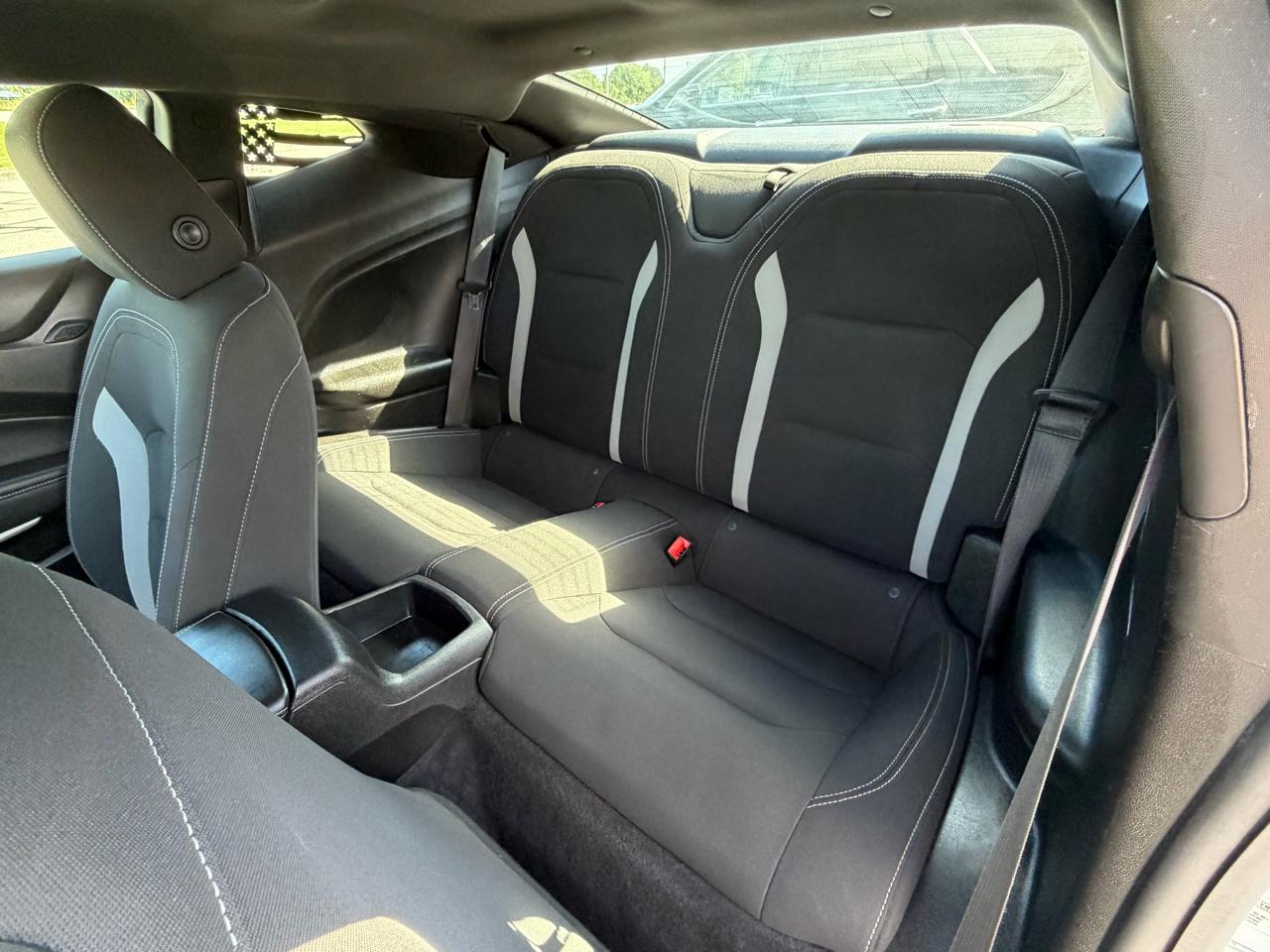 Chevrolet Camaro 2dr Cpe LT1 2021