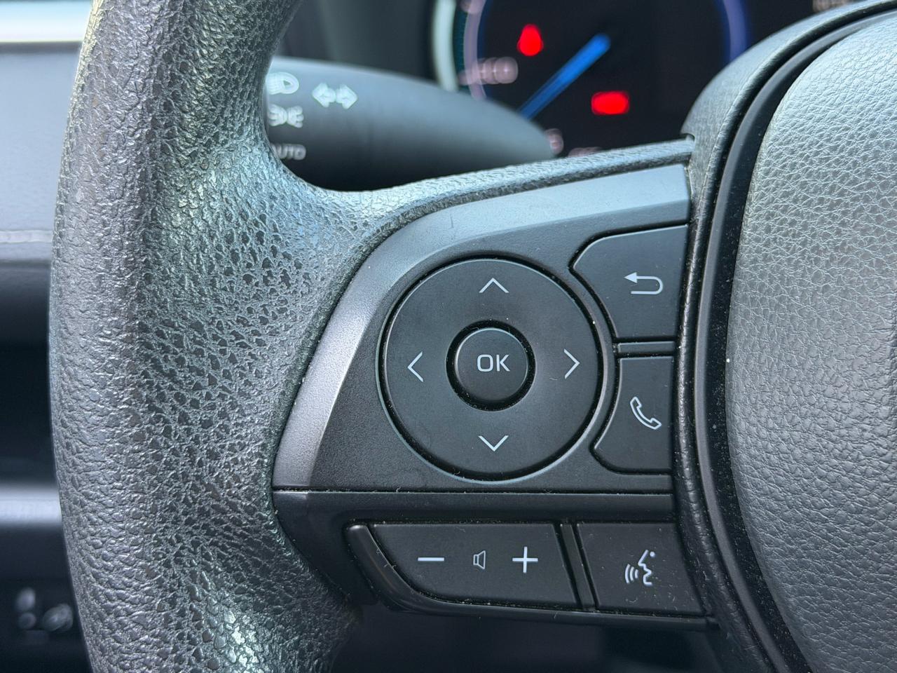 Toyota RAV4 Hybrid XLE AWD (Natl) 2025