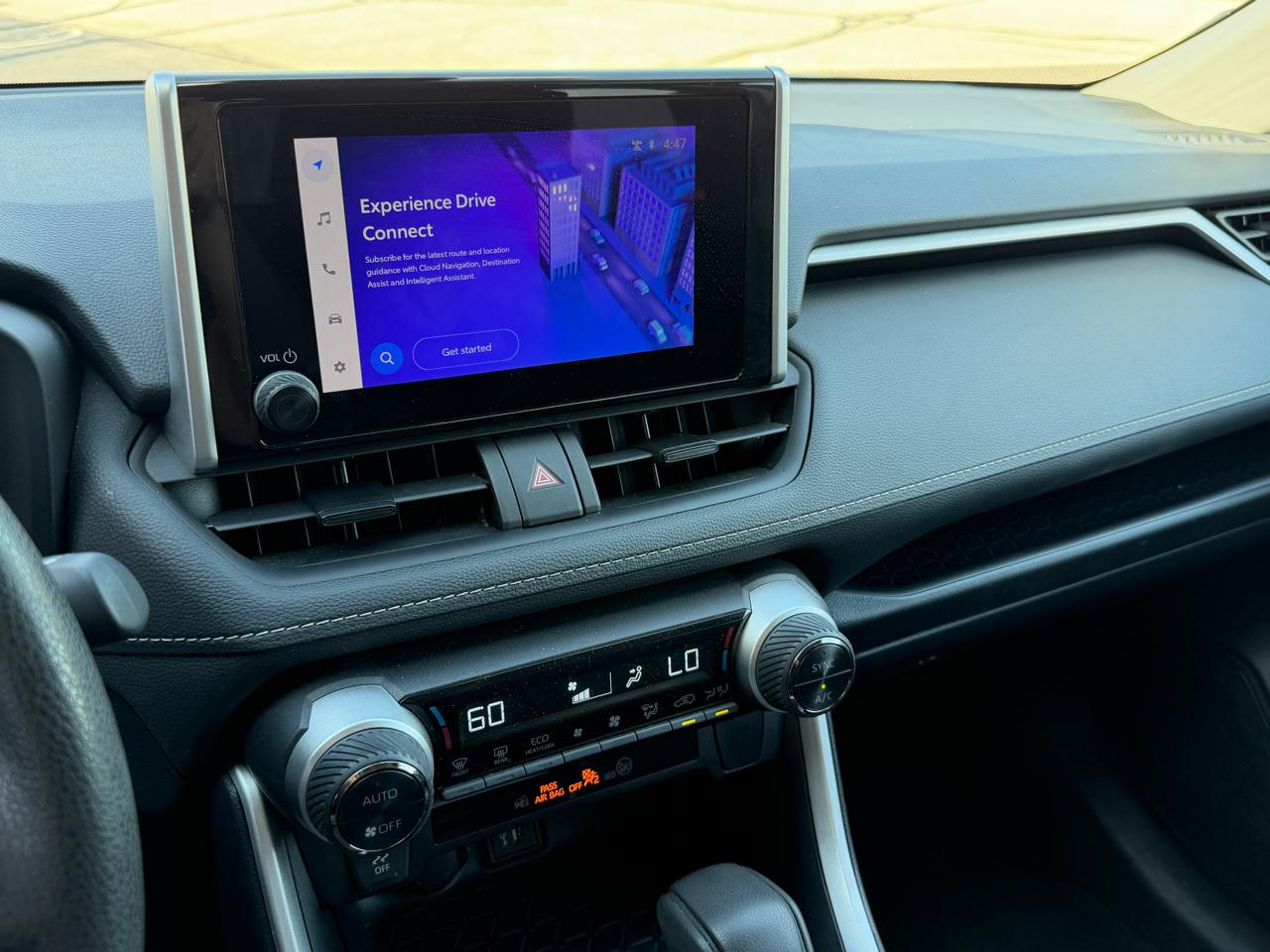 Toyota RAV4 Hybrid XLE AWD (Natl) 2025