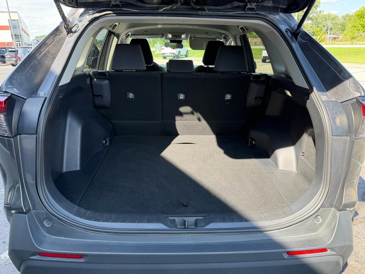 Toyota RAV4 Hybrid XLE AWD (Natl) 2025
