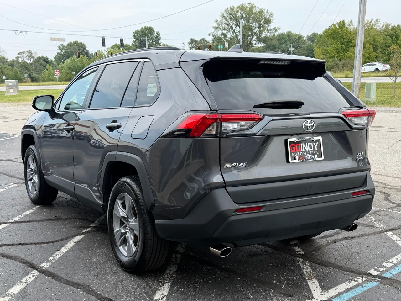 Toyota RAV4 Hybrid XLE AWD (Natl) 2025